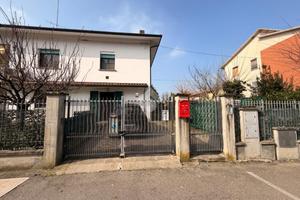 PORZIONE DI TRIFAMILIARE A BUDRIO