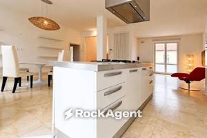 Casa indipendente di 170 m² con più di 5 locali e 