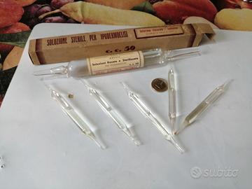 Vintage varie fiale di vetro e scherzi carnevale