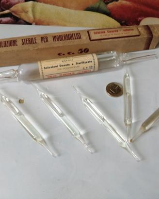 Vintage varie fiale di vetro e scherzi carnevale