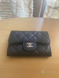portafoglio compatto Chanel trapuntato