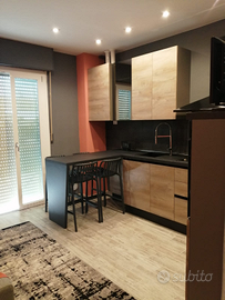 Luminoso appartamento,tutto ristrutturato a 600 MT