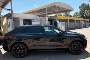 Audi Q8 50 TDI TOTAL BLACK/23" RSQ8/PELLE/S-LINE