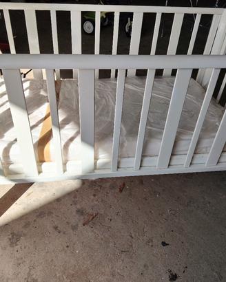 culla per bambini + materasso nuovo