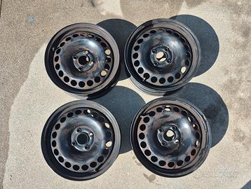 Cerchi in ferro 15' Opel Corsa