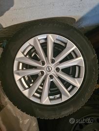 cerchi nissan 215 60 17