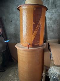 Contenitori per vino in vetroresina