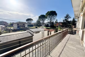 4 LOCALI A ASSISI