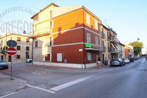 casa singola in posizione centrale a due passi dal