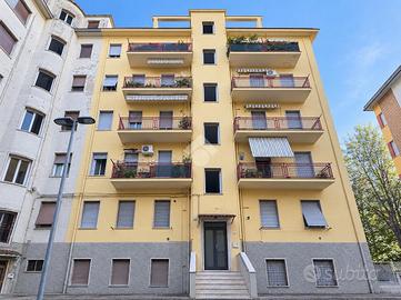 4 LOCALI A ANCONA