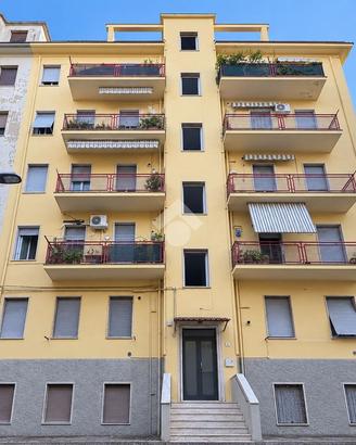4 LOCALI A ANCONA