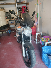 Moto yamaha fz6