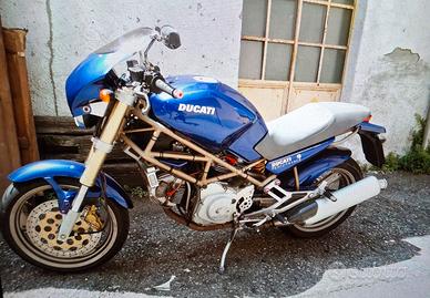 DUCATI MONSTER 750