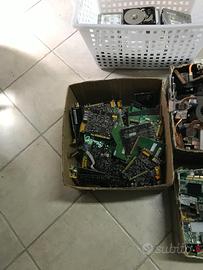 200 pz hardisk  da 2,5 200 pz da 3,5 usati