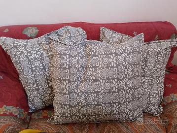 3 cuscini x salotto o x giardino 60x60