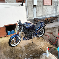 Ducati Monster 695