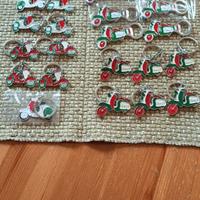 Portachiavi e portachiavi apribottiglie vespa