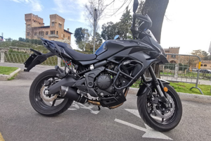 Kawasaki versys 650 Tourer total black
