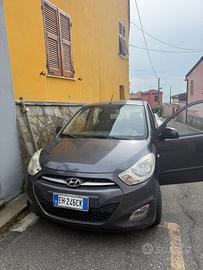 Hyundai i10,  2011.  52000km