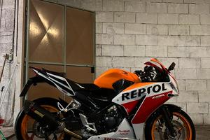 CBR 300 r