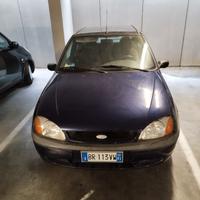 FORD FIESTA BENZINA 1250 BLU 2001