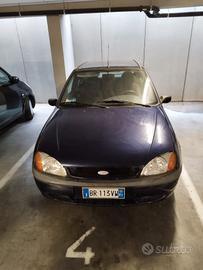 FORD FIESTA BENZINA 1250 BLU 2001