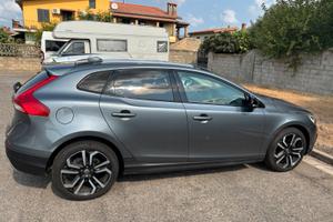 Volvo V40 Cross Country D4 con cambio automatico