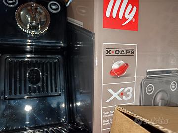Macchina caffè illy X 3 caps