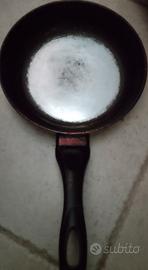 padella l'Angolo del vintage fasano via piave 139