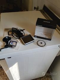 navigatore Garmin nuvi