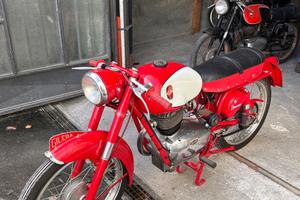Gilera 150 rosso extra