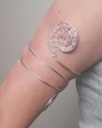 Braccialetto a spirale con quarzo rosa
