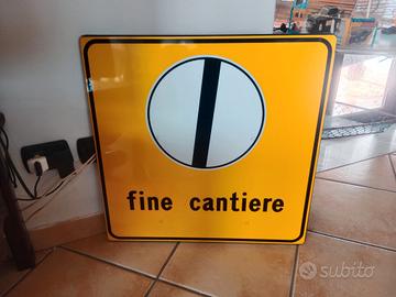 cartello stradale 