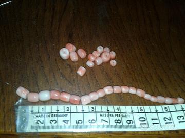 Perline di corallo rosa burattato