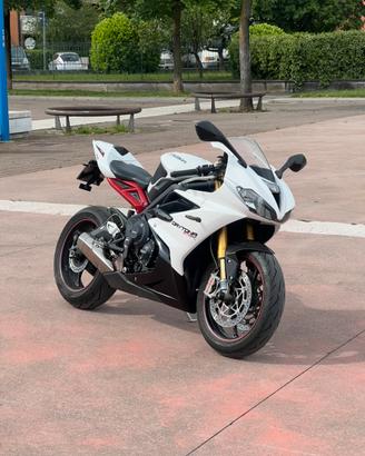 Triumph daytona 675 R