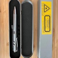 Penna multifunzione, luce, puntatore laser