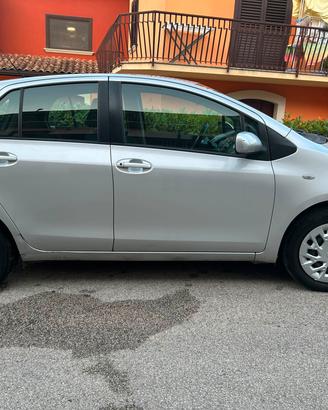  Yaris  Luna 2007 GPL