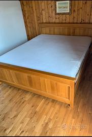 Letto in legno 