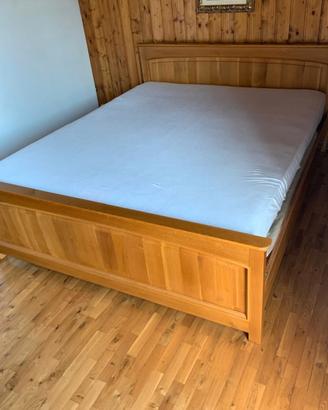 Letto in legno 