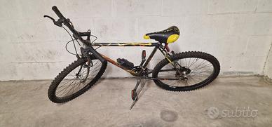 Mountain bike 26 con doppio cambio marce