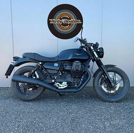 Moto Guzzi V7 Stone