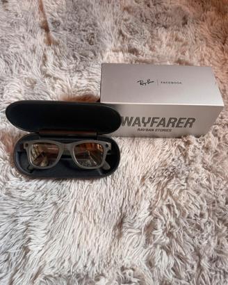 Ray-Ban Stories WayFarer fotocromatici nuovi + Box