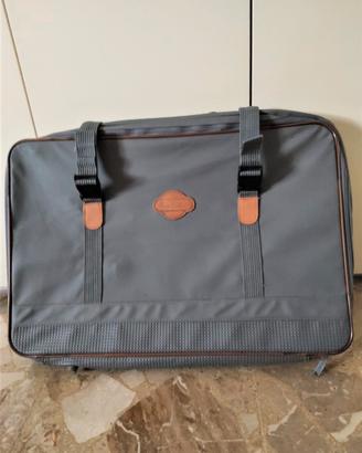 Valigia Pierre Cardin, semi rigida in pelle