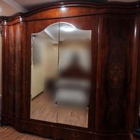 ARMADIO IN LEGNO MASSELLO CON SPECCHIO FRONTALE