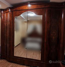 ARMADIO IN LEGNO MASSELLO CON SPECCHIO FRONTALE