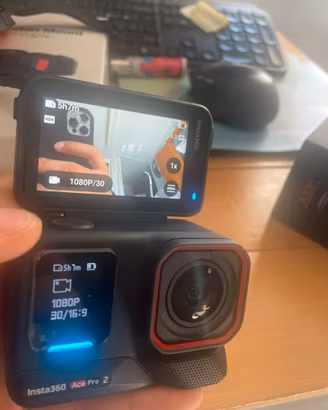 Insta360 Ace Pro 2 + Kit Moto Originale
