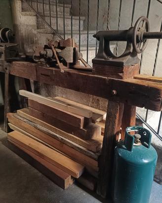 tornio antico per legno