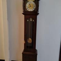 Orologio a pendolo a pavimento