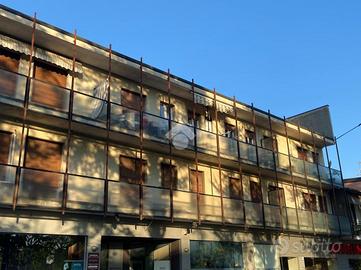 3 LOCALI A LISSONE