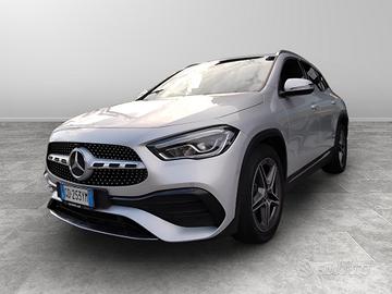 Mercedes GLA (H247) - GLA 200 d Automatic